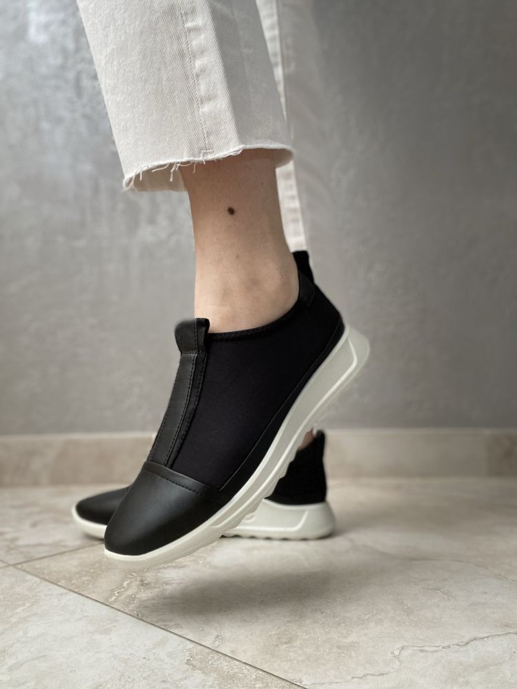 ECCO Runner 35,36,38,39 розмір