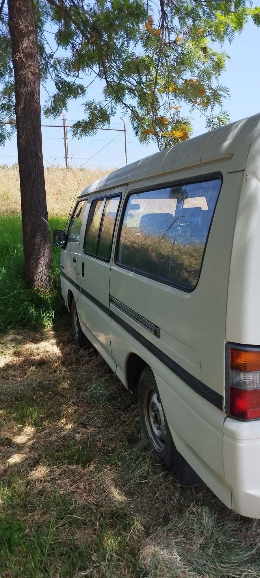 Mitsubishi l 300