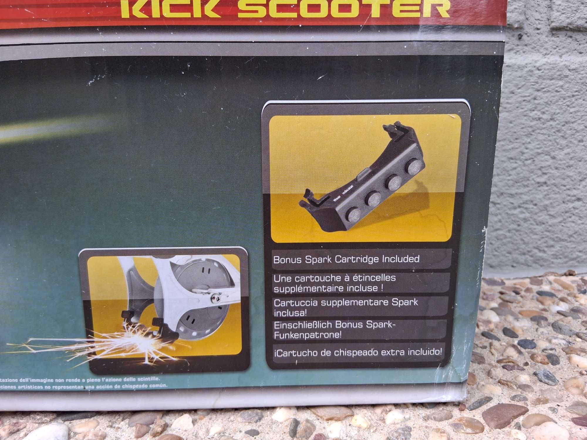 Trotinete Razor Spark Kick Scooter