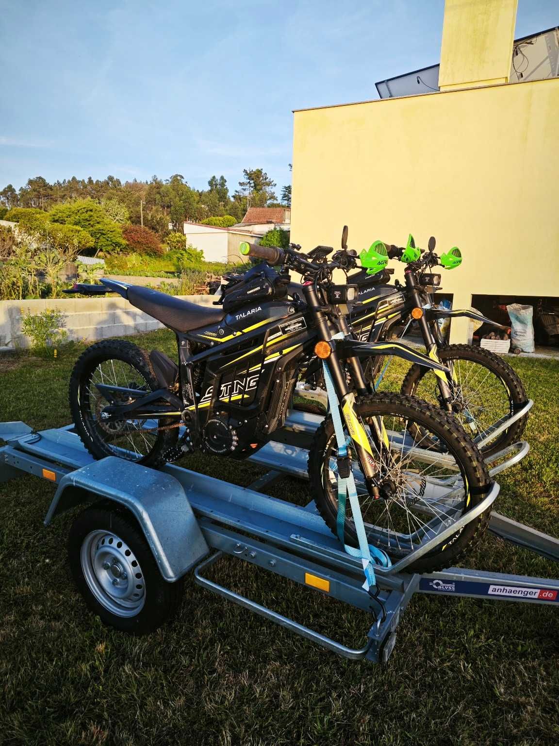 Aluguer de Atrelado para 3 Motos – Figueira da Foz