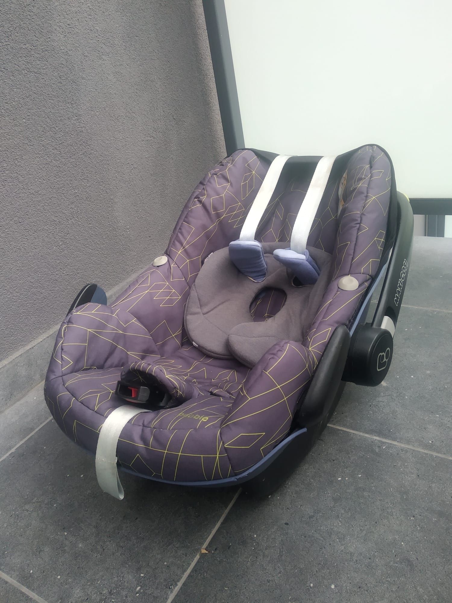 Nosidło Maxi Cosi Pebble z bazą do Isofix