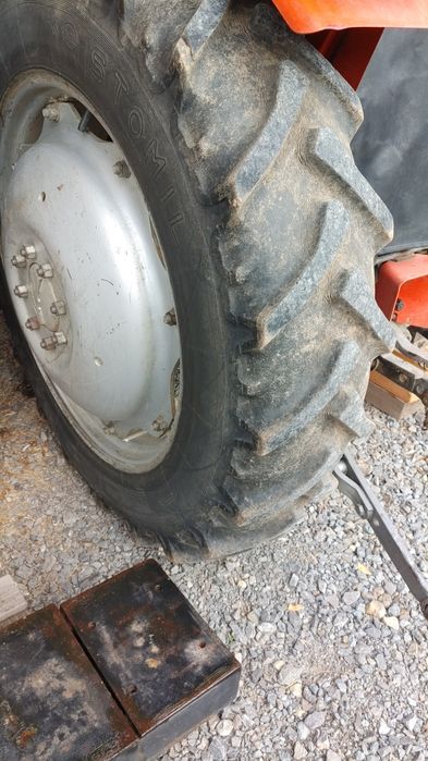 Opony 12.4 R 32 MF 255 235 ursus 3512