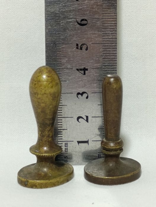 Печатки прикладні.