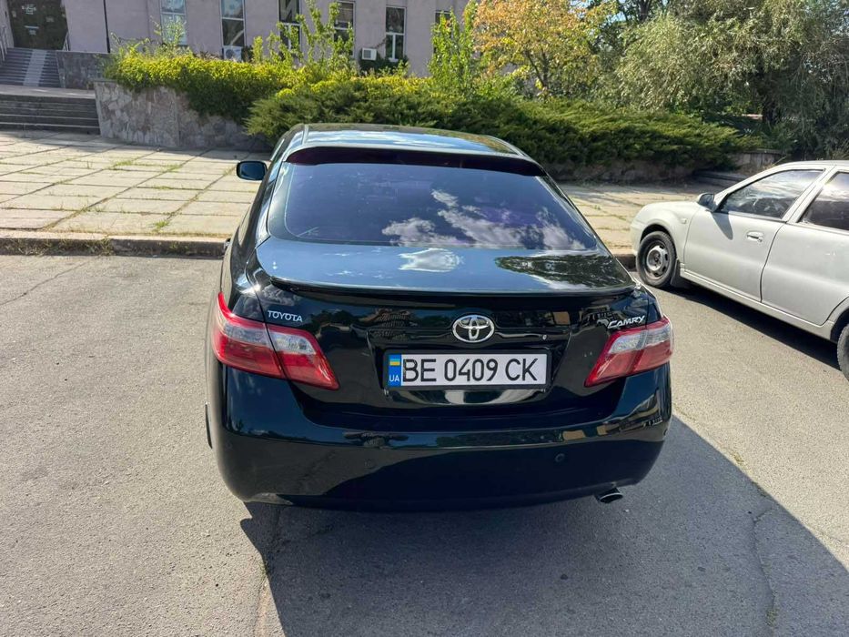Автомобіль Тойота Камри