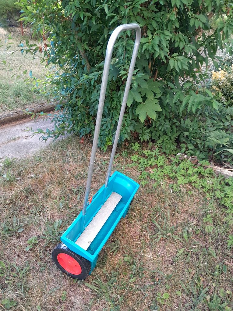 Siewnik Gardena siewnik do trawy, nasion, nawozu, soli, piasku