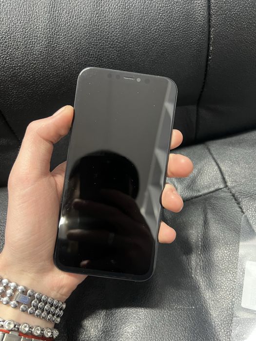 Дисплей на айфон незнаю точно який