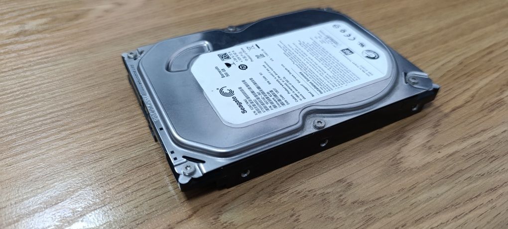 Жесткий диск Seagate Desktop HDD 500GB 7200 ST500DM002 3.5 SATA III