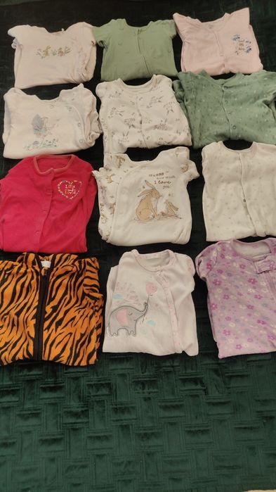 Sprzedam 12 pajacyków rozmiar 62