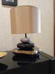 Candeeiro de mesa com abatjour como novo