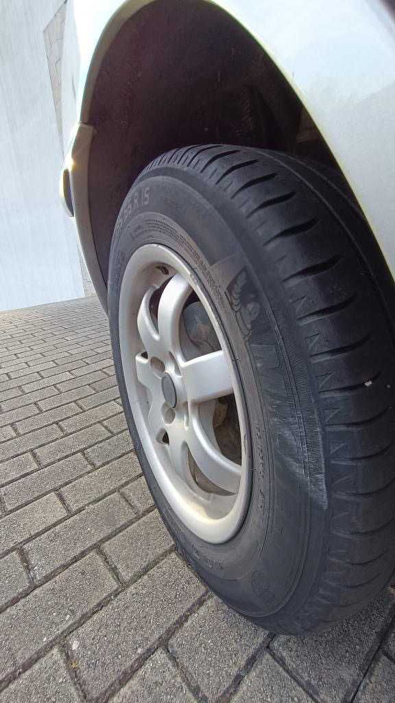 Venda de carro usado. Peugeot 406