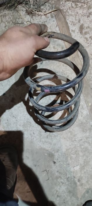 Пружина передня Гольф 6