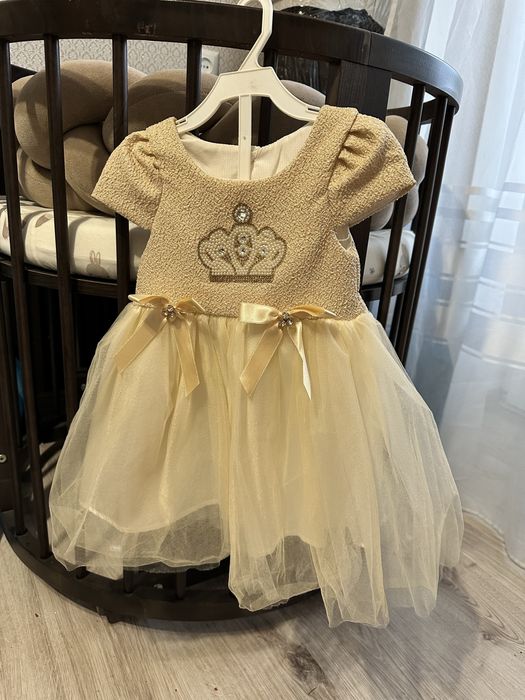 Святкове плаття на дівчинку 12м 80см 1 рочок