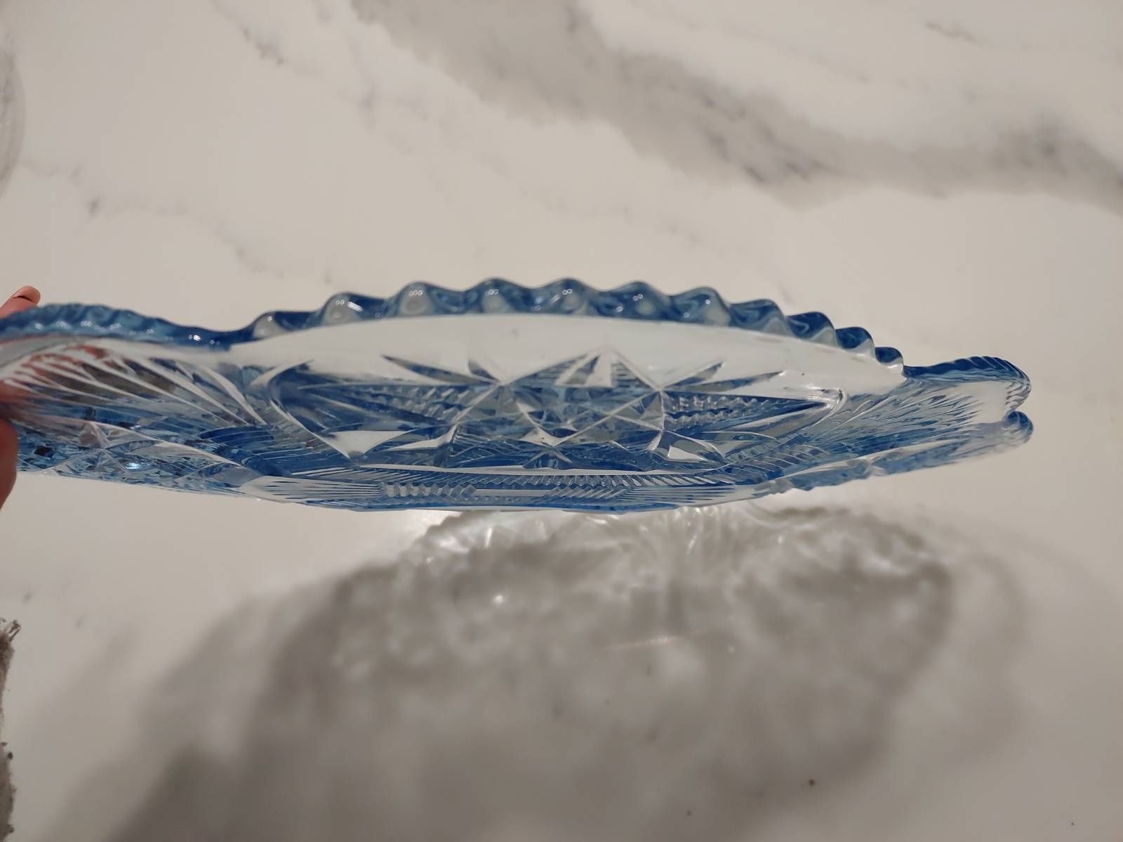 ZĄBKOWICE patera talerz niebieskie szkło prasowane ametystowe hortensj