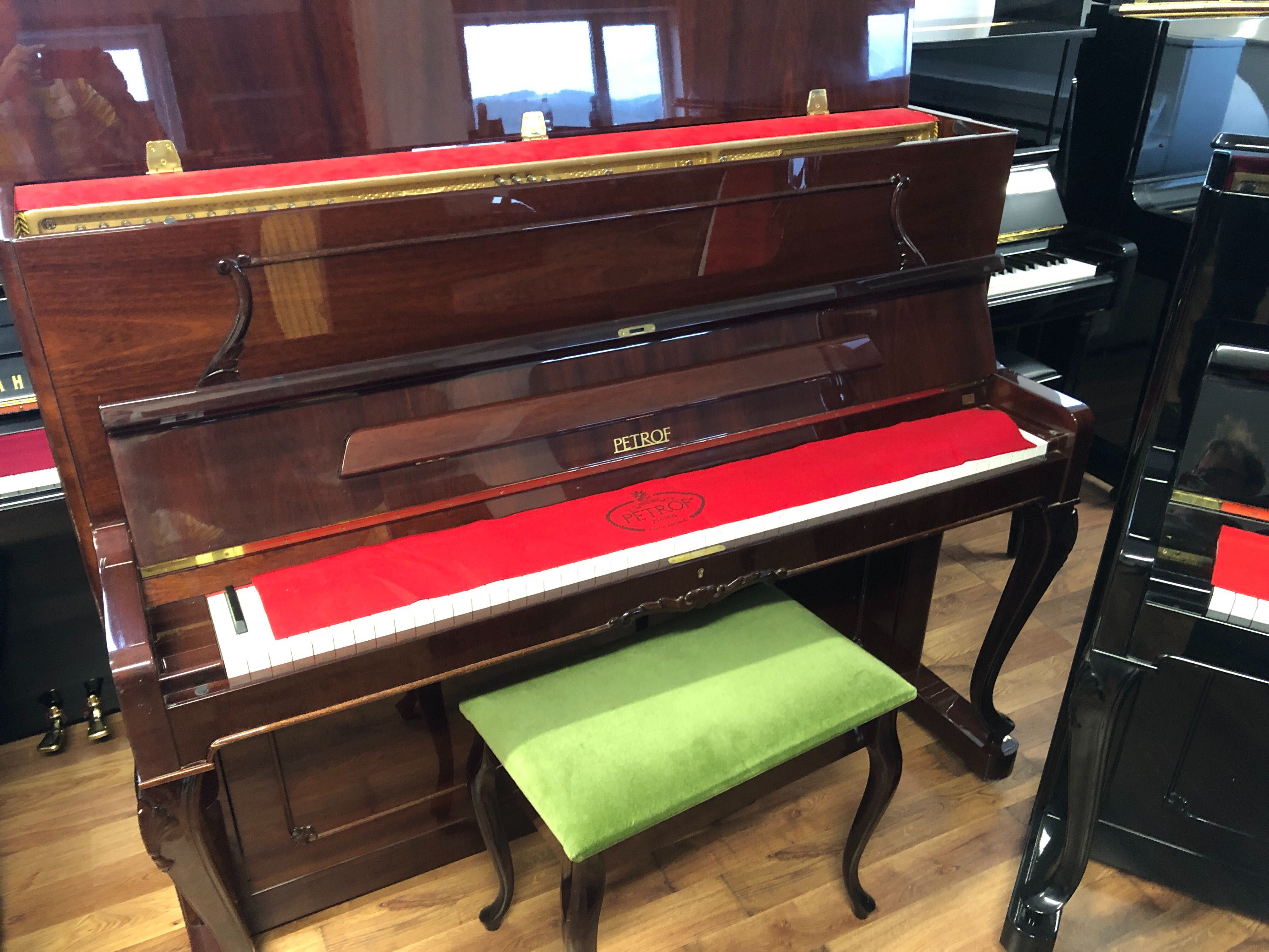 Pianino petrof 118, E1 od Piano Design