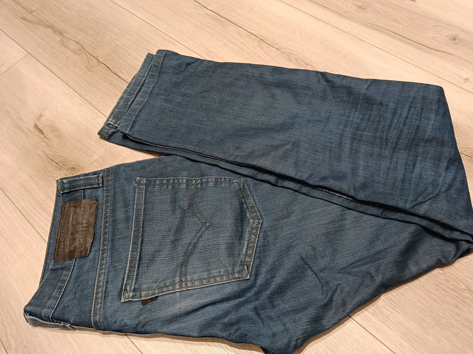 Spodnie jeans Levi's 511 rozmiar W 31 L33