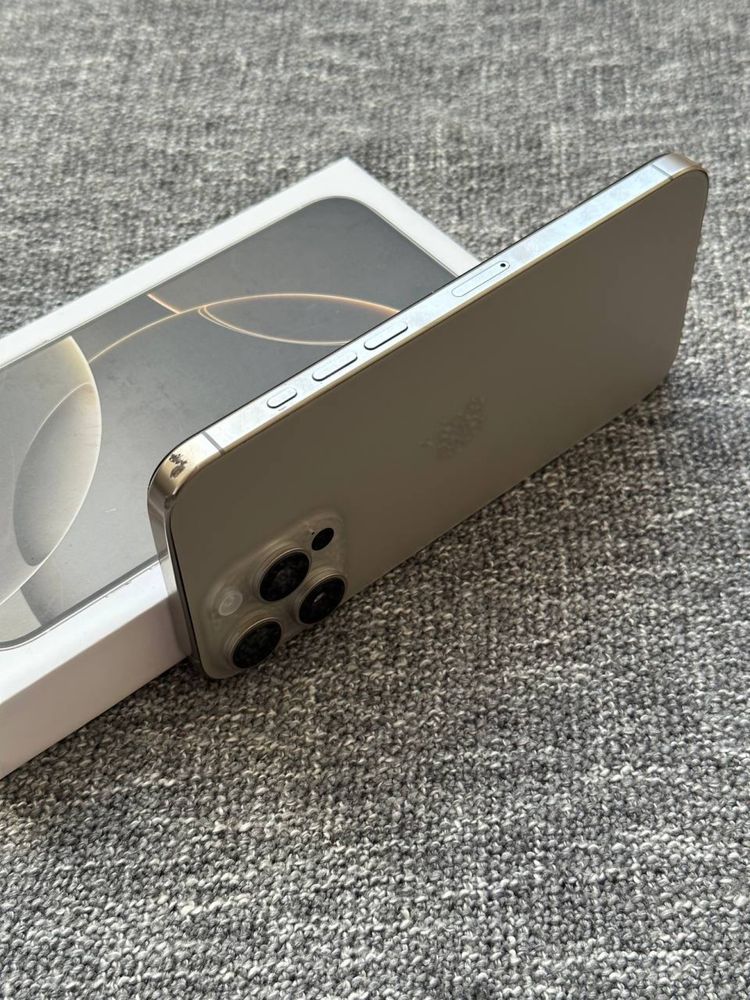 Продам IPhone 16 PRO MAX 256 Neverlock