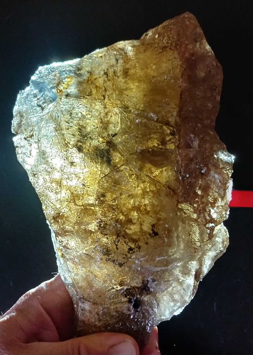 Кварц прозорий для колекції або виробів.