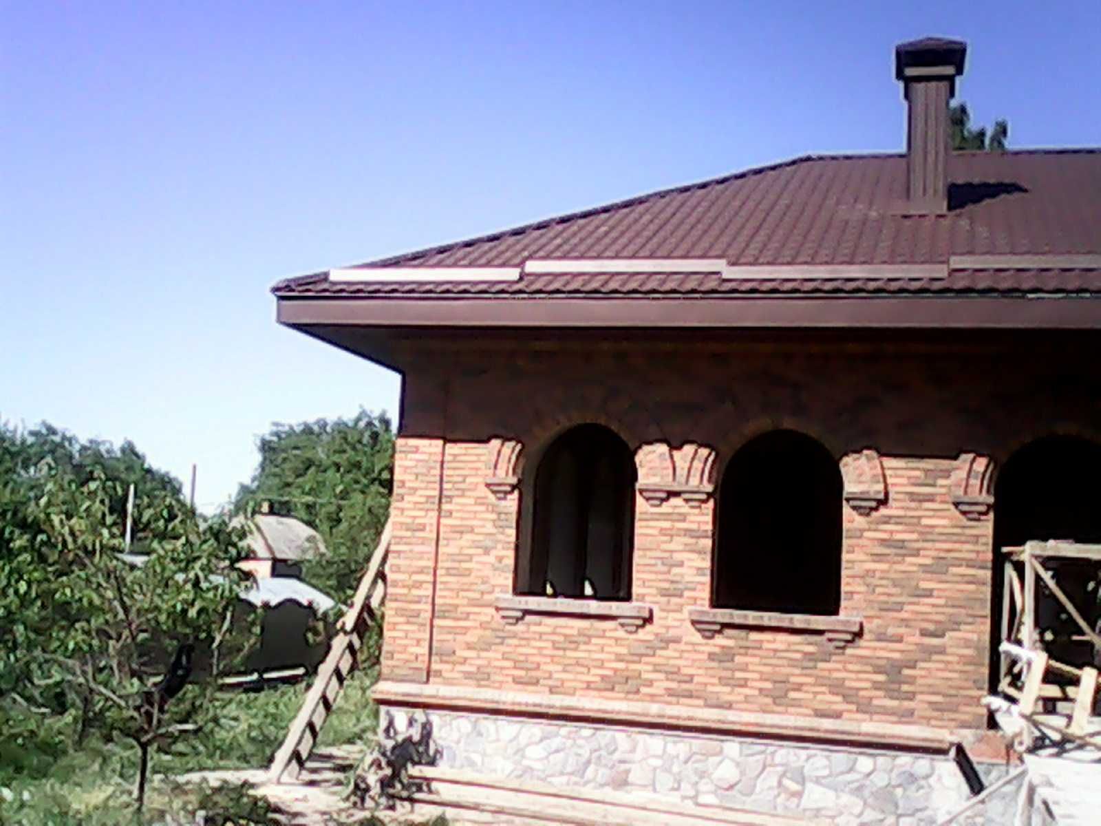 Кровля,кирпичная кладка,тротуарка и тд.