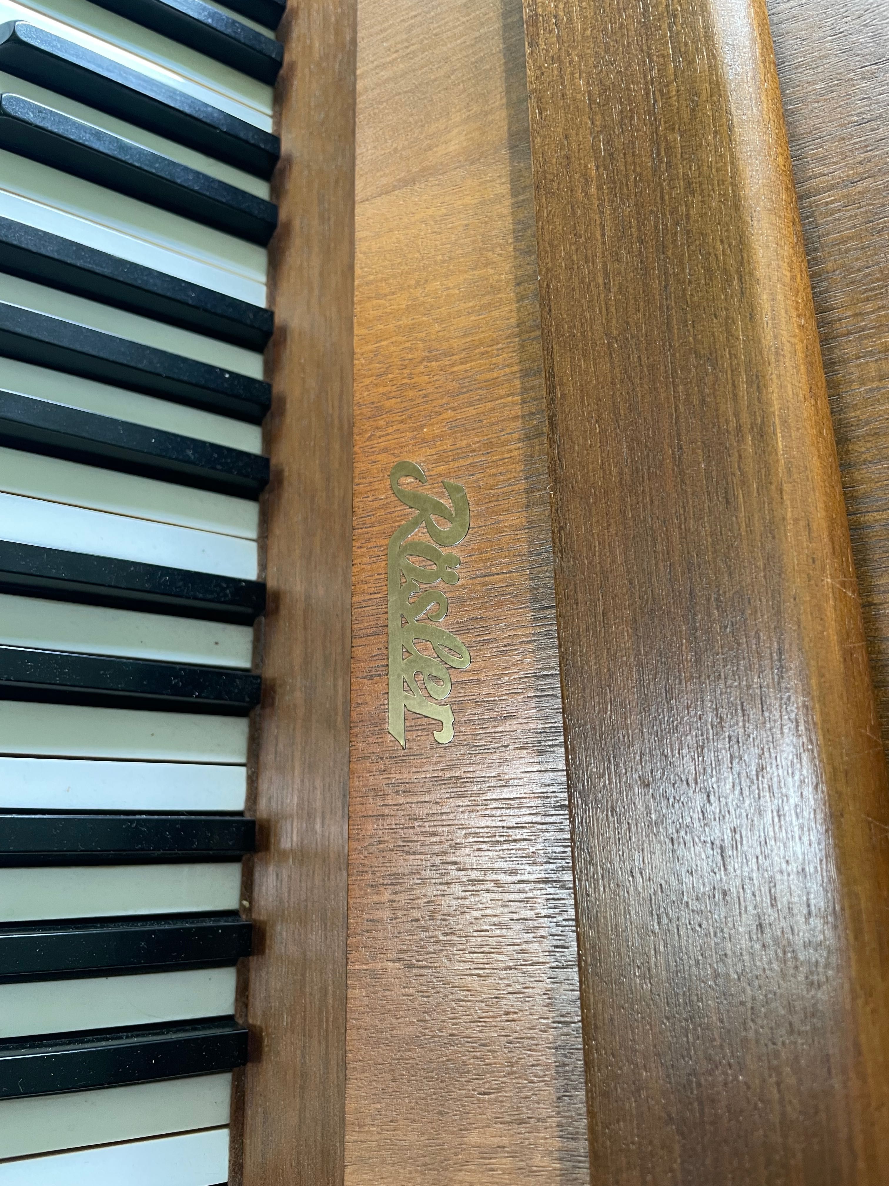 Pianino marki Rösler