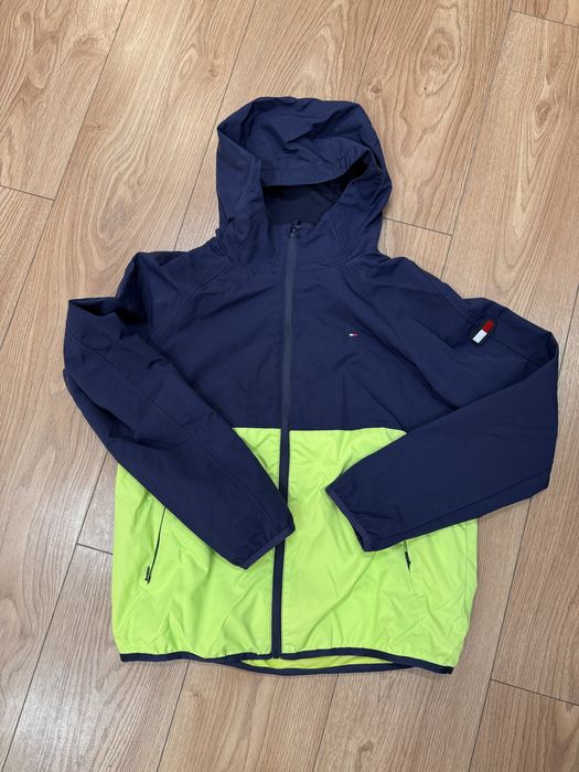 Куртка вітрівка hilfiger р. 164 для хлопчика