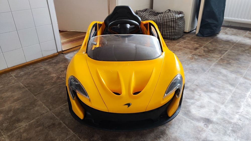 Pojazd / samochód akumulatorowy dla dzieci (McLaren)