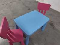 Mesa e 2 cadeiras criança