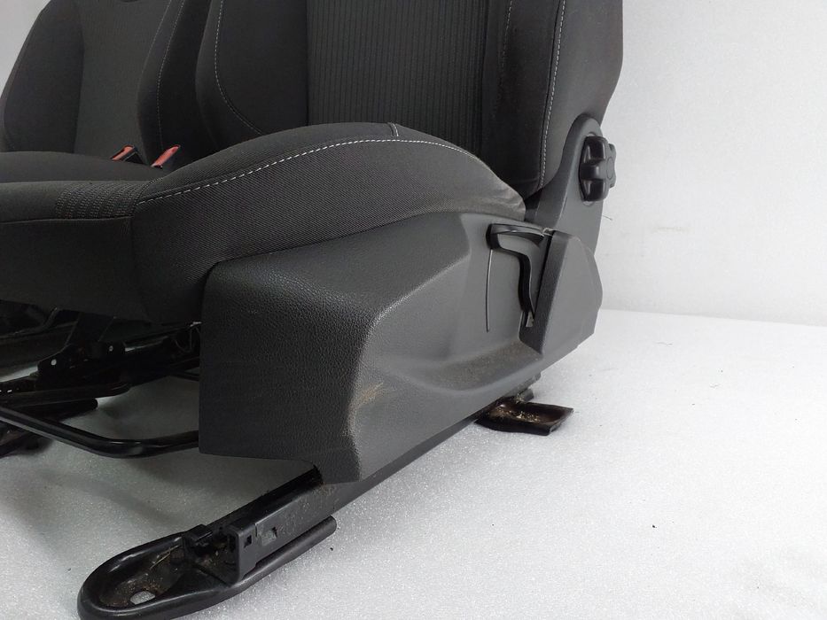 Conjunto de bancos FORD Focus III