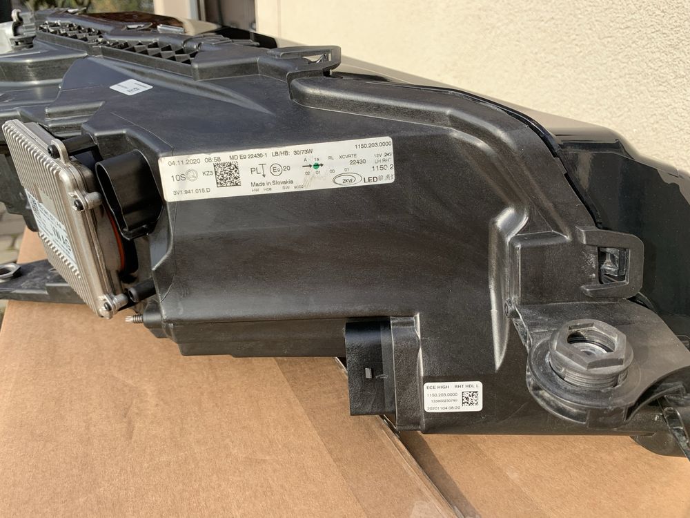 Sprzedam lampe przod skoda superb 2021rok