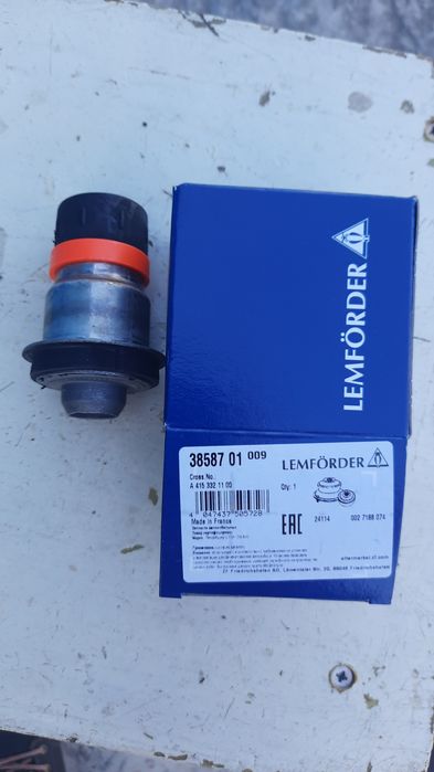 Сайлентблок підрамника Renault Scenic II (Рено Сценік 2). Оригінал