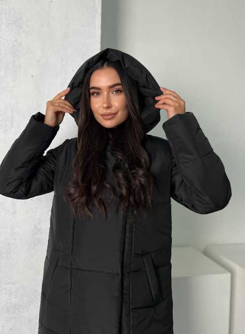 Пальто жіноче чорне з плащіки