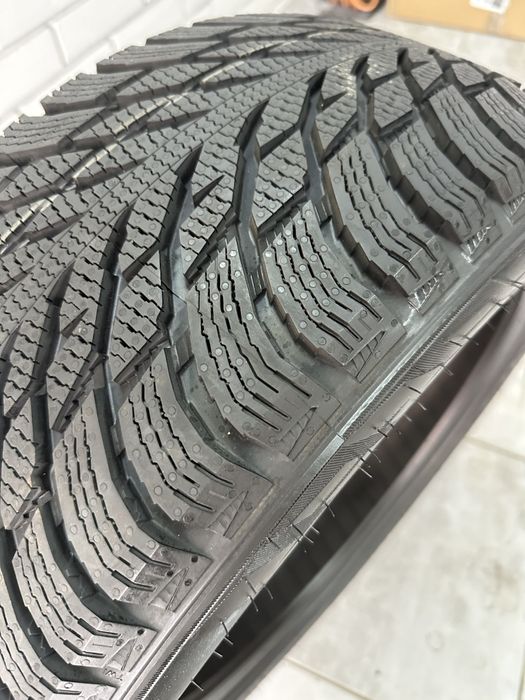 Нова шина Hakkapelita R3 235/45 R18