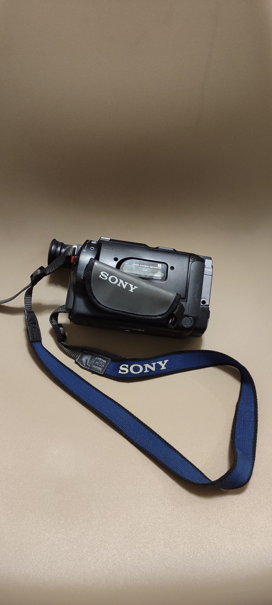 Японская видеокамера SONY  TR511E