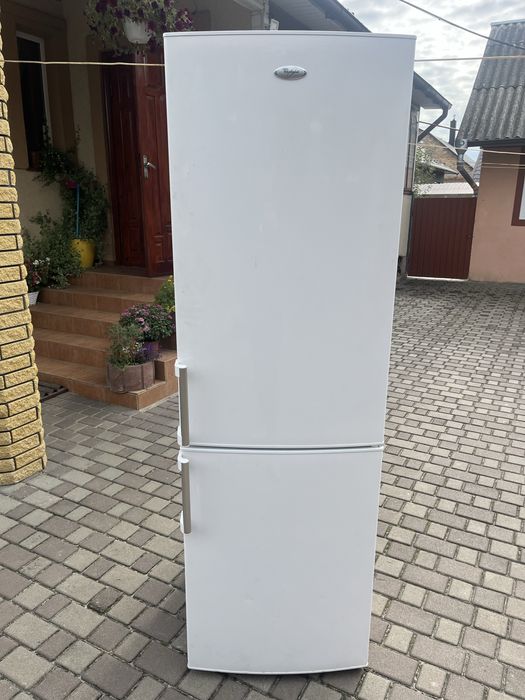 Хододильник+ морозилка whirlpool