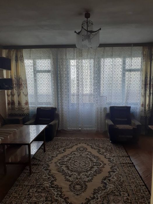 Метро Сирець або Нивки, вул.иця Віговського 22