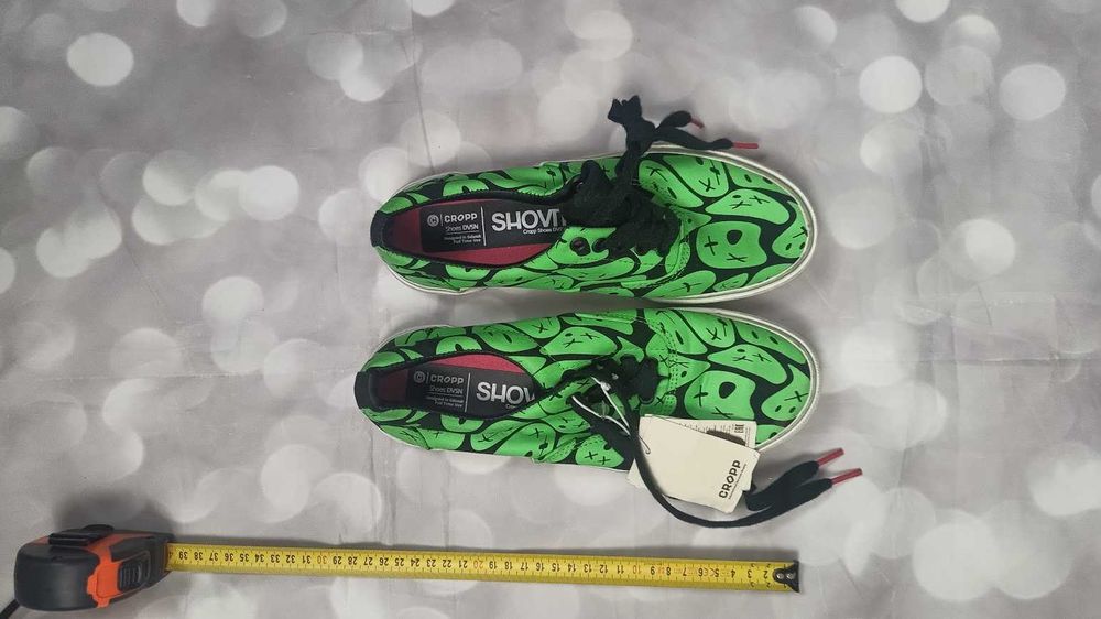 Buty CROPP SHOVIT – r. 41 – unikatowy nadruk graffiti –