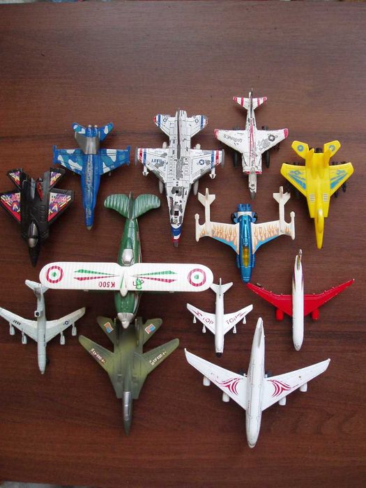 Доброго дня! Продаю літачки