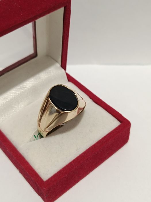 Złoty sygnet z Onyksem roz.32 złoto próby 585