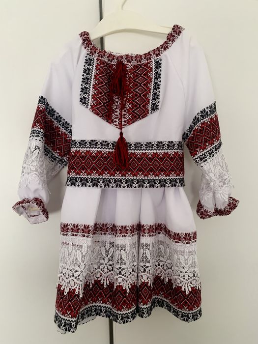 Дитяча вишиванка