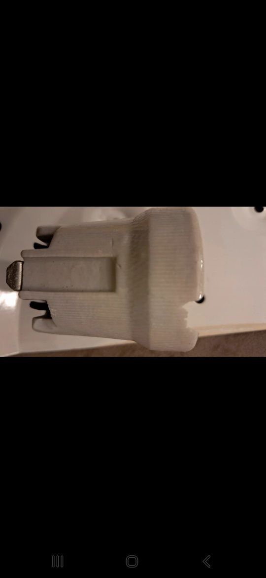 Lampa ścienna z okresu PRLu