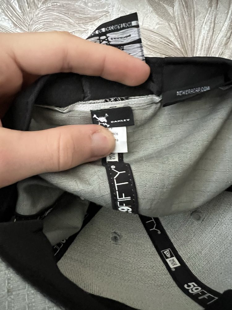 Кепка oakley сіра