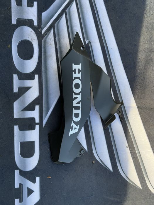 Plug oslona dolna honda cbr650r