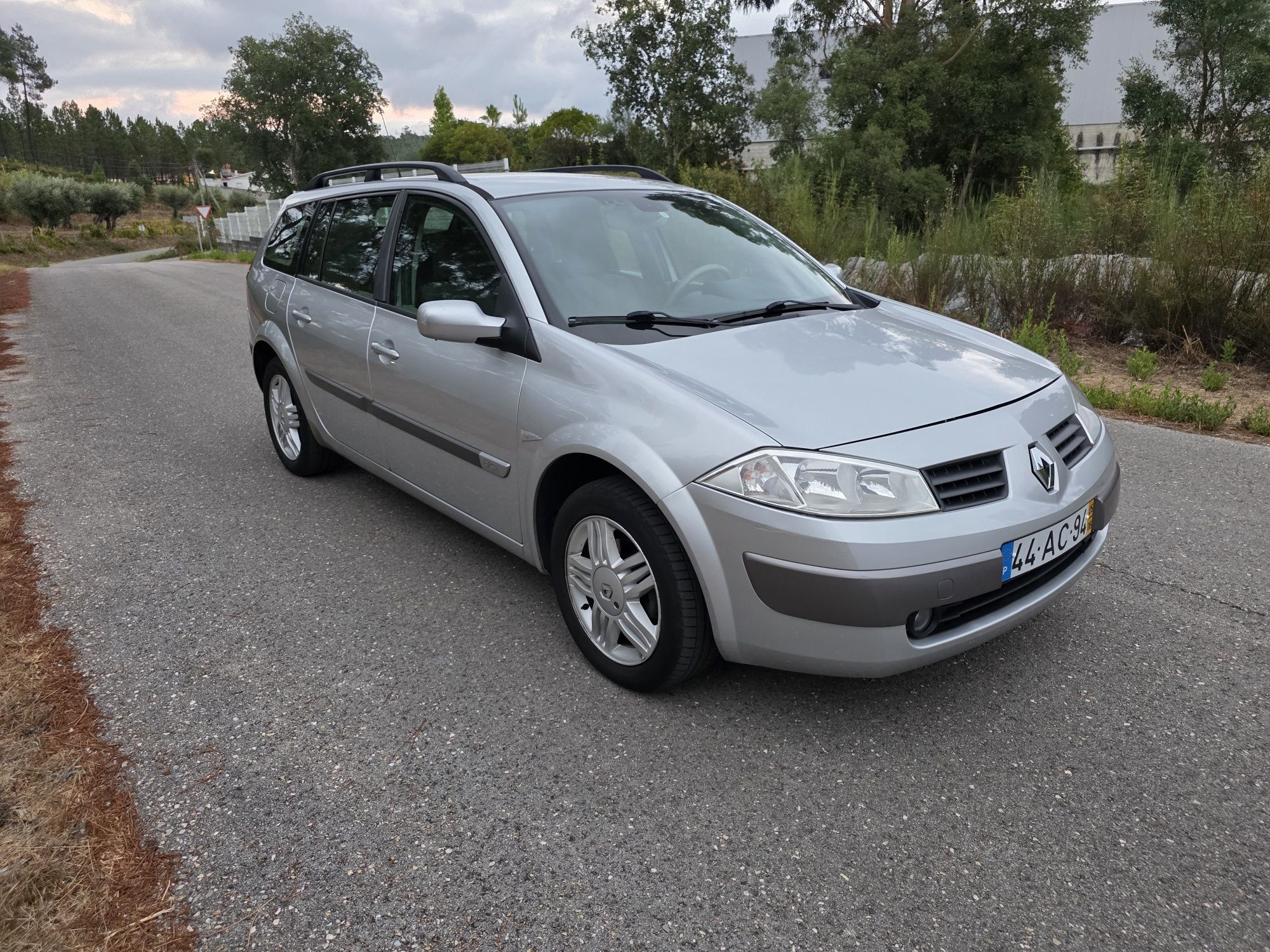 Renault Megane 1.5 DCi 18 meses garantia