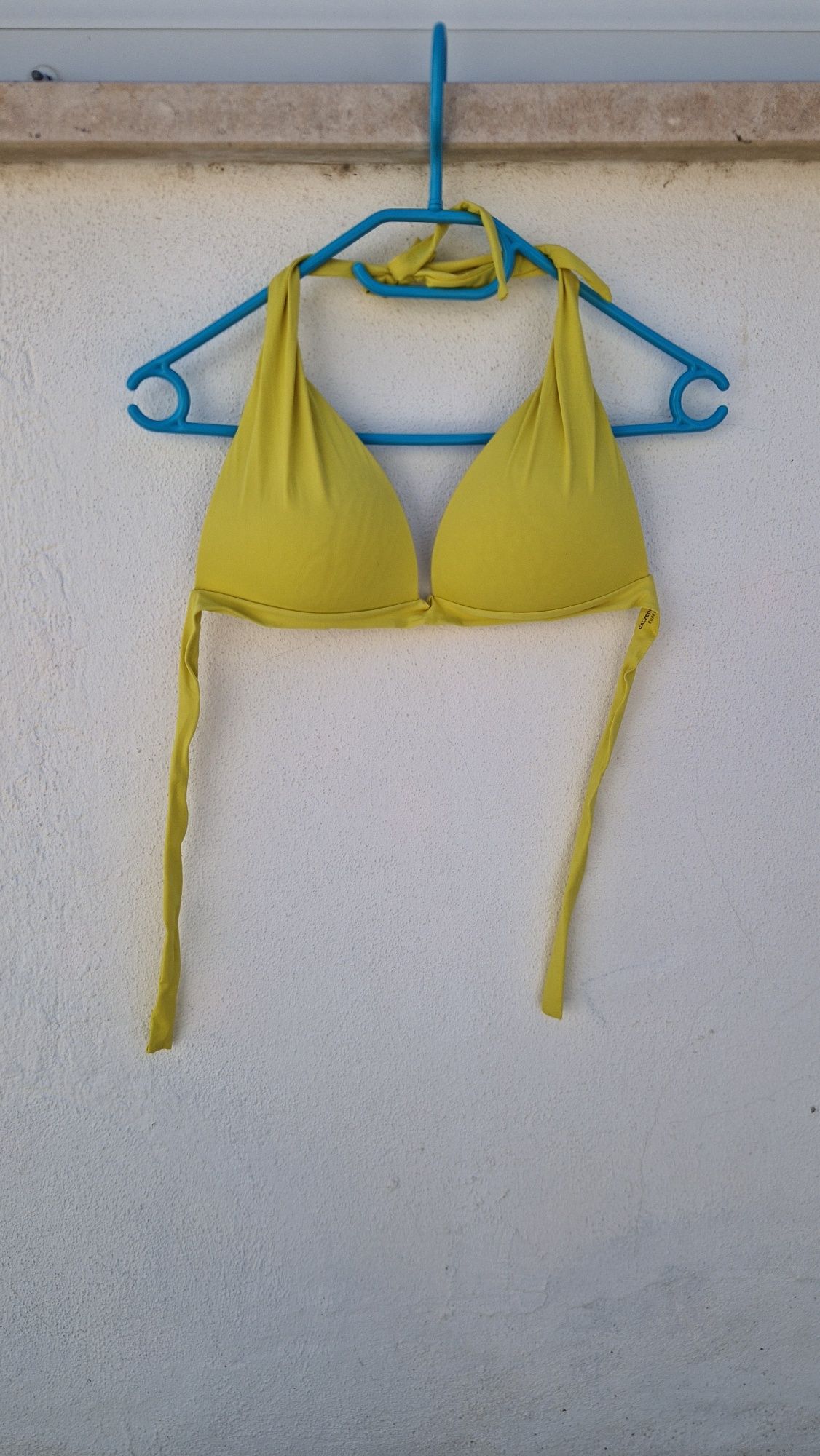 Top biquíni amarelo Calzedonia