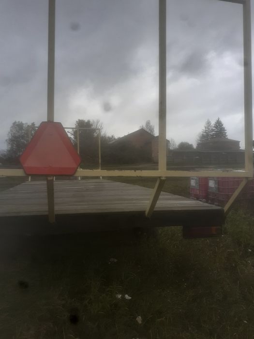 Sprzedam przyczepe/lawete do balotów, rozrzutnik do kukurydzy