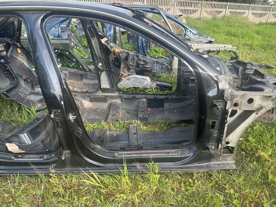 próg słupek prawy Audi A4 B8 sedan