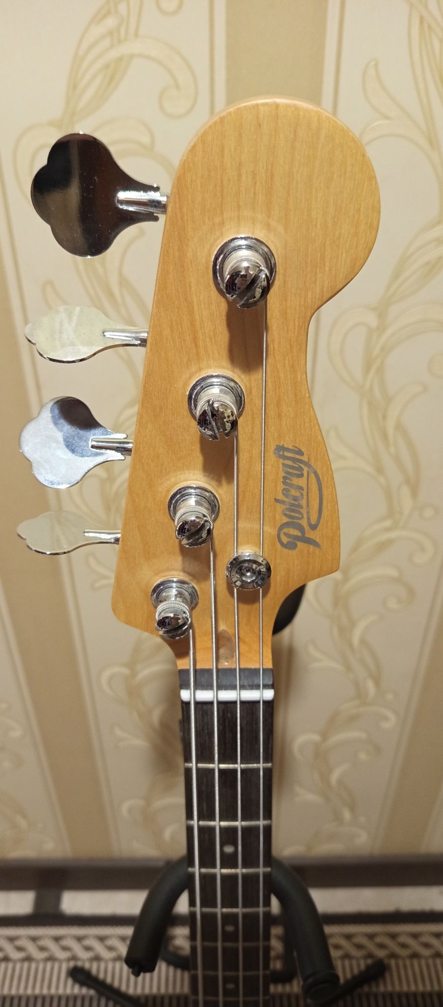 Бас-гітара Polcraft