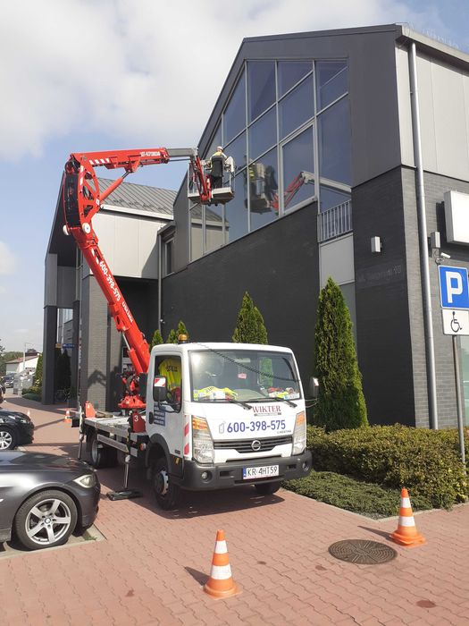 Podnośnik koszowy 12m 18m zwyżka wynajem z operatorem