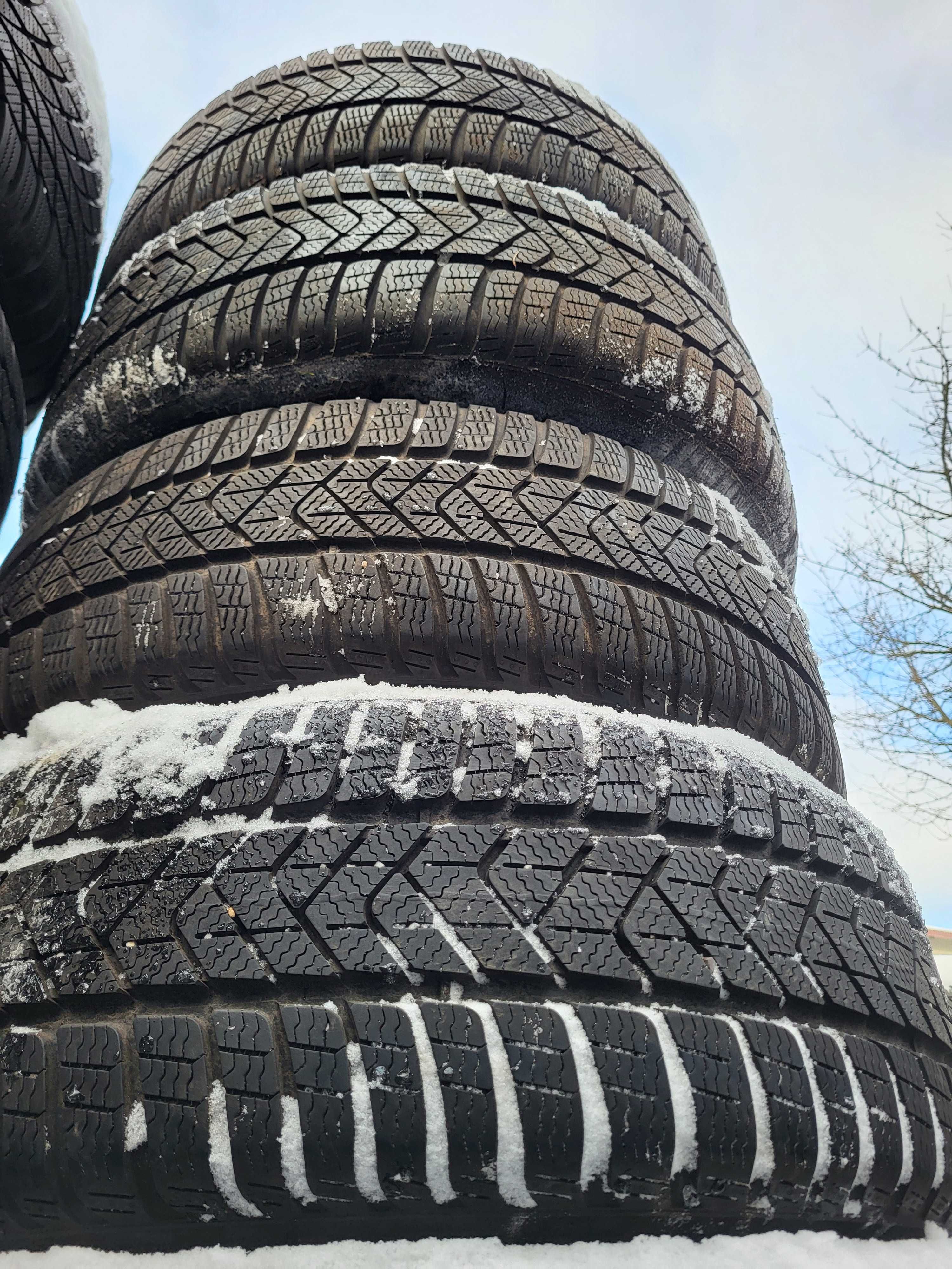 Komplet opon zimowych Pirelli SottoZero 3 225/55r17 97H