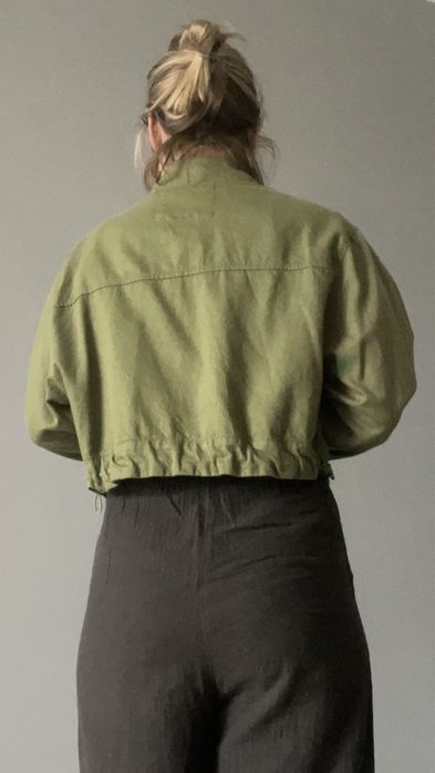 Оливковий жакет жіночий Bershka