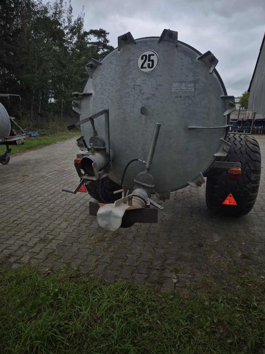 Wóz ascenizacyjny/Beczkowóz 6000l